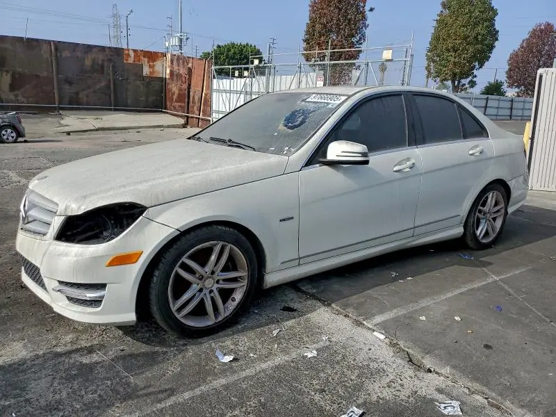 WDDGF4HB2CR208977