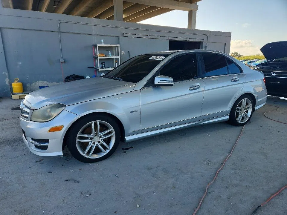 WDDGF4HB2CR238092