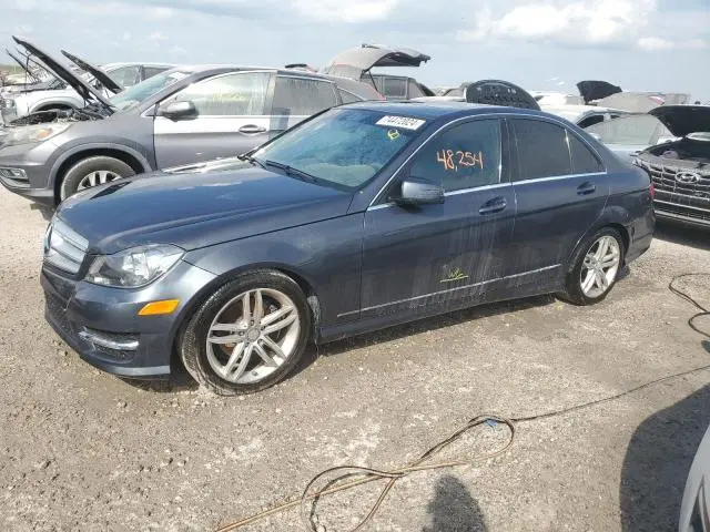 WDDGF4HB7DR241572