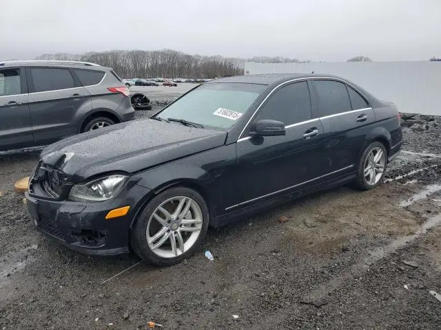 WDDGF8AB7DR275335