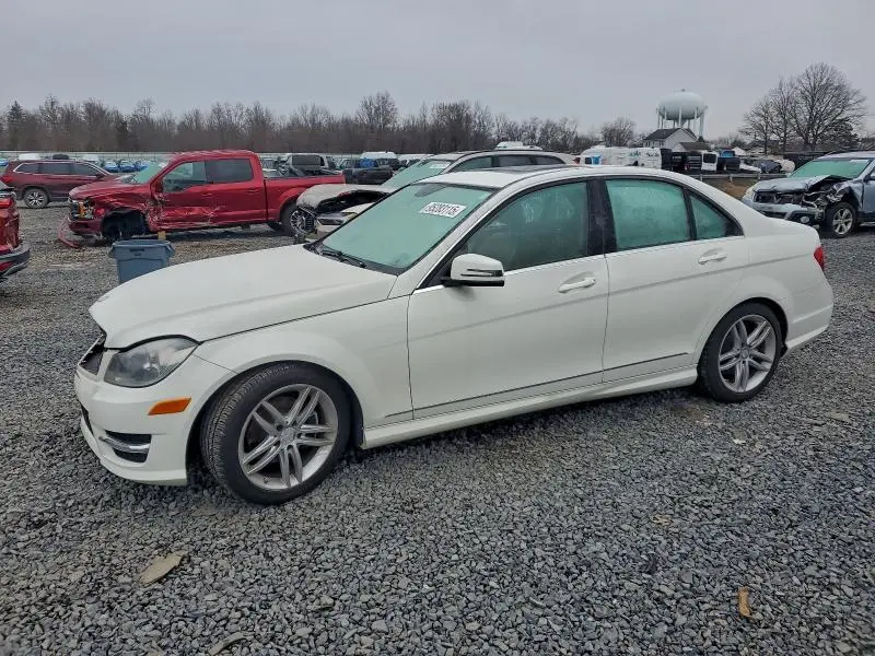 WDDGF8BB0CR200621