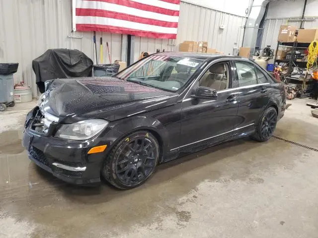 WDDGF8BB4CR200427