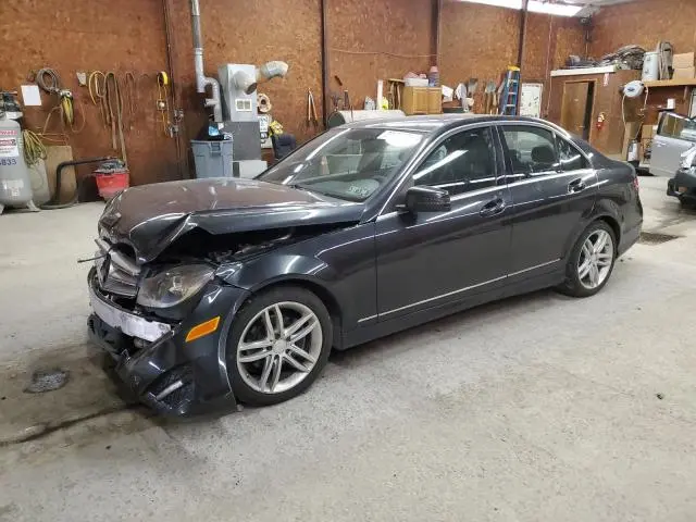 WDDGF8BB5CR200436