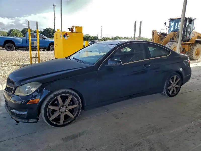 WDDGJ4HB3DG026913