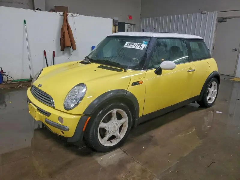 WMWRC33482TE11002