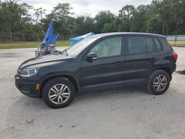WVGAV7AX1CW557300