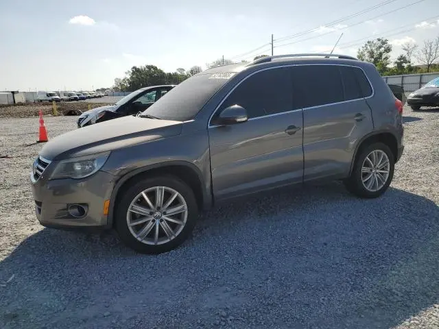 WVGAV7AX7BW525689