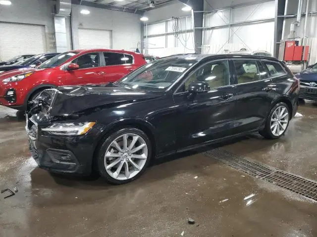 YV1102EK2L2361873
