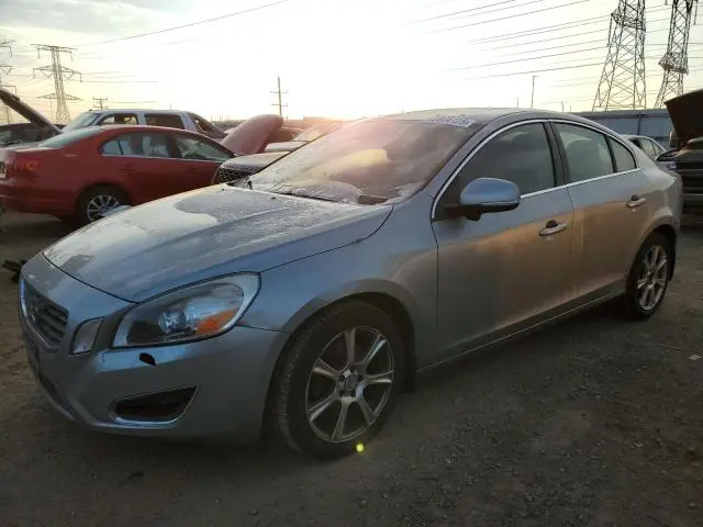 YV1612FH3D2200942