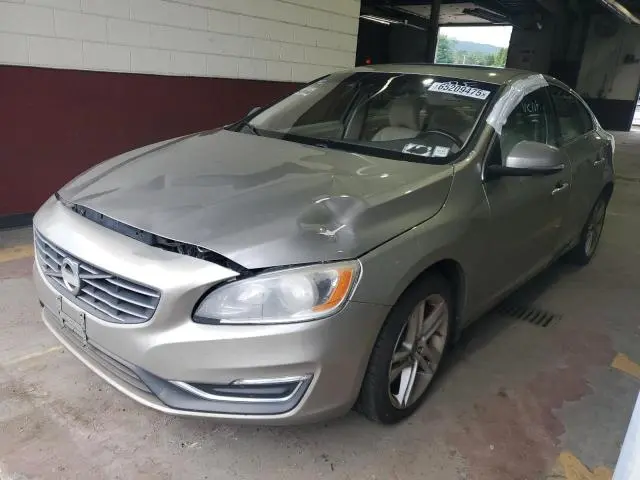 YV1612FH6E2273921