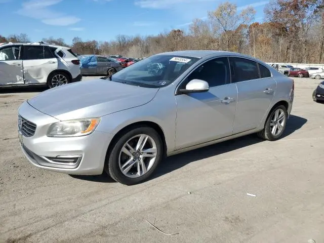 YV1612FS6E2271565