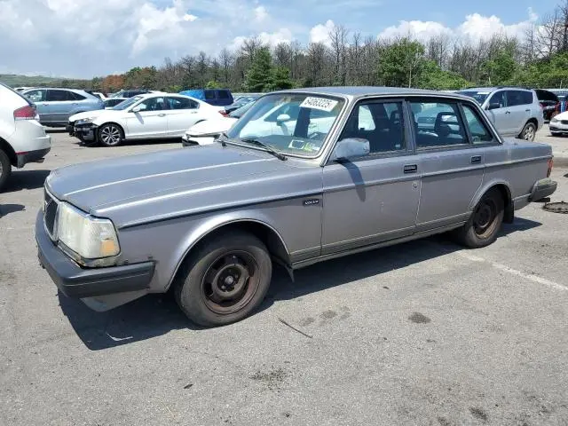 YV1AA8842L1423341
