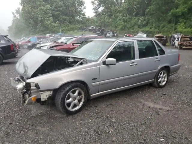 YV1LS554XW2443120