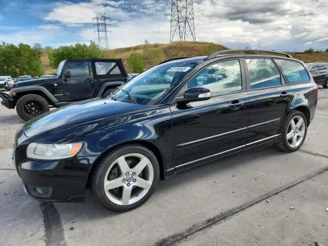 YV1MW382082379079