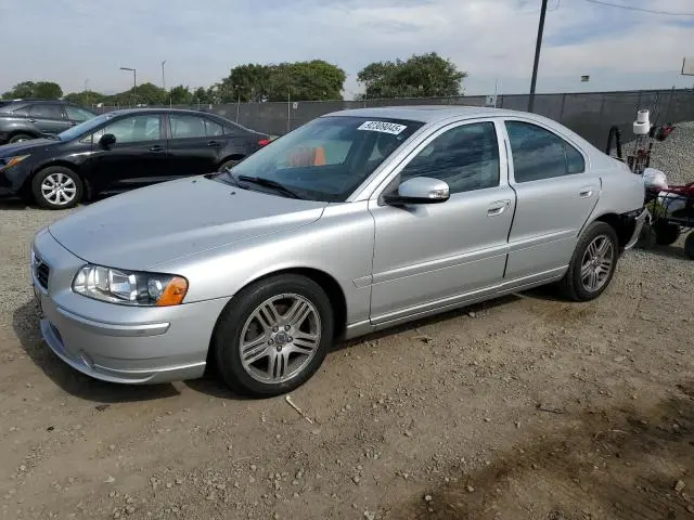 YV1RS592572604929