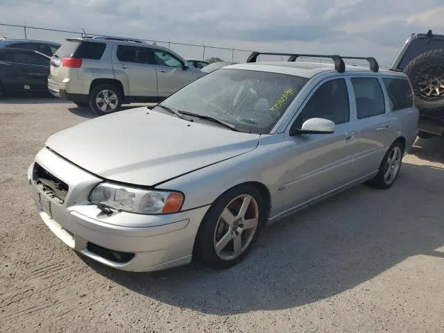 YV1SJ527052505636