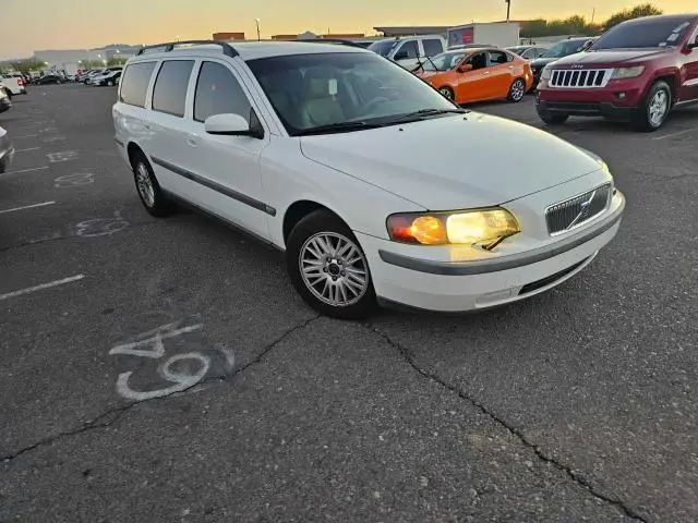 YV1SW61T542396658