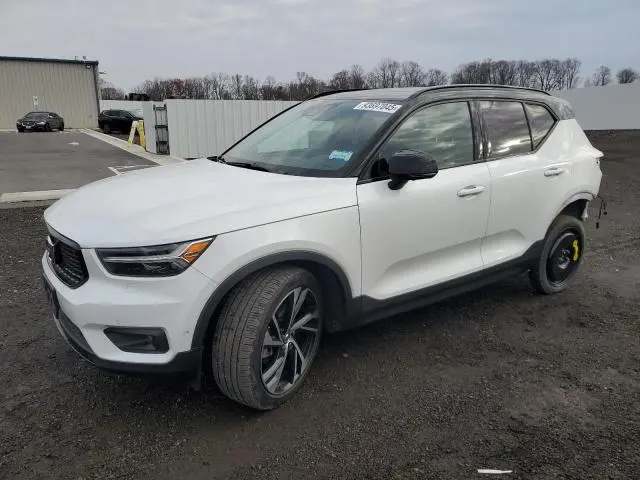 YV4162UM1M2561570