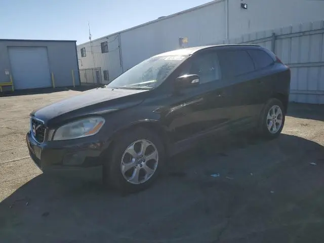 YV4960DL6A2127137