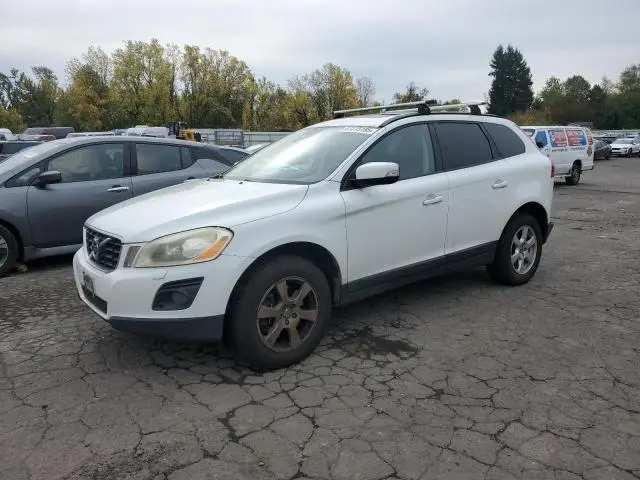 YV4982DL8A2059235
