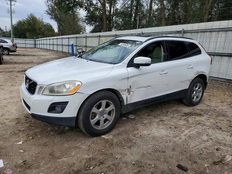 YV4982DL8A2111611